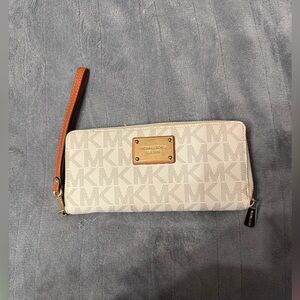 Michael kors wallet
